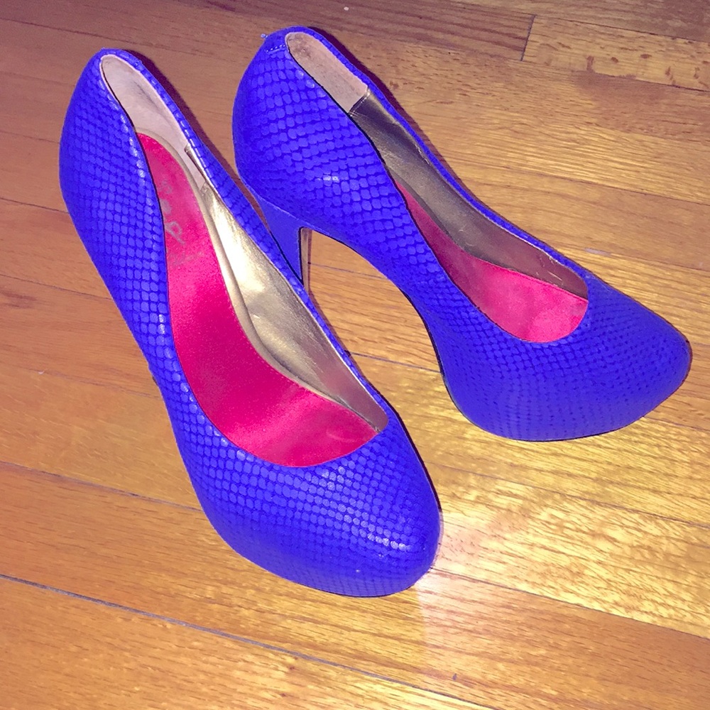 Sam Edelman blue heels 👠.